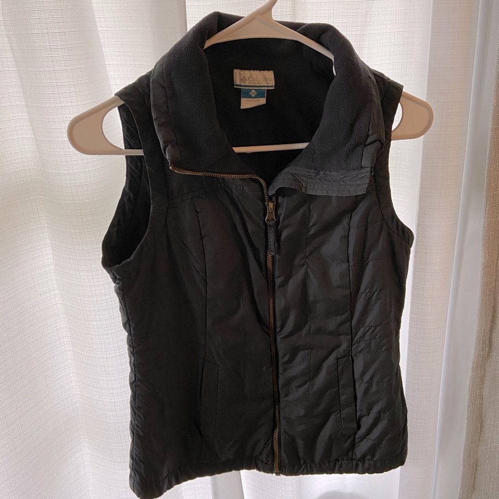 Columbia vest